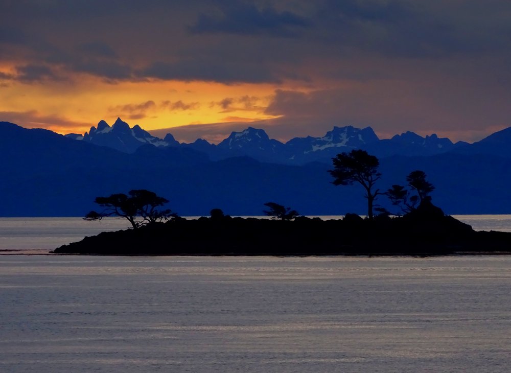 DSC01973SilhouetteSouth.JPG