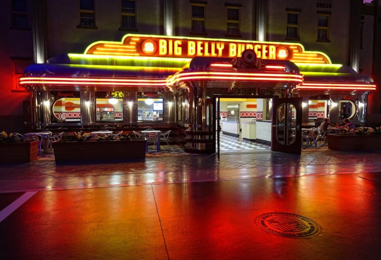 A Big Belly Burger outlet in Metropolis. This is one of Superman's favorite hangouts.