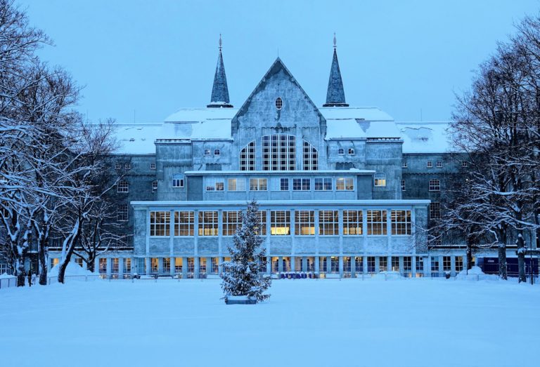 The backside of the main building of the university campus on Gløshaugen at NTNU.