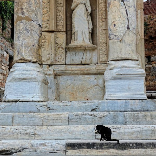 Photo of statue of Arete at the Library of Celsus in Ephesus, Turkey.