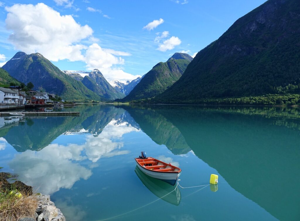Photo of small boat in Fjærlandsfjorden, Norway.