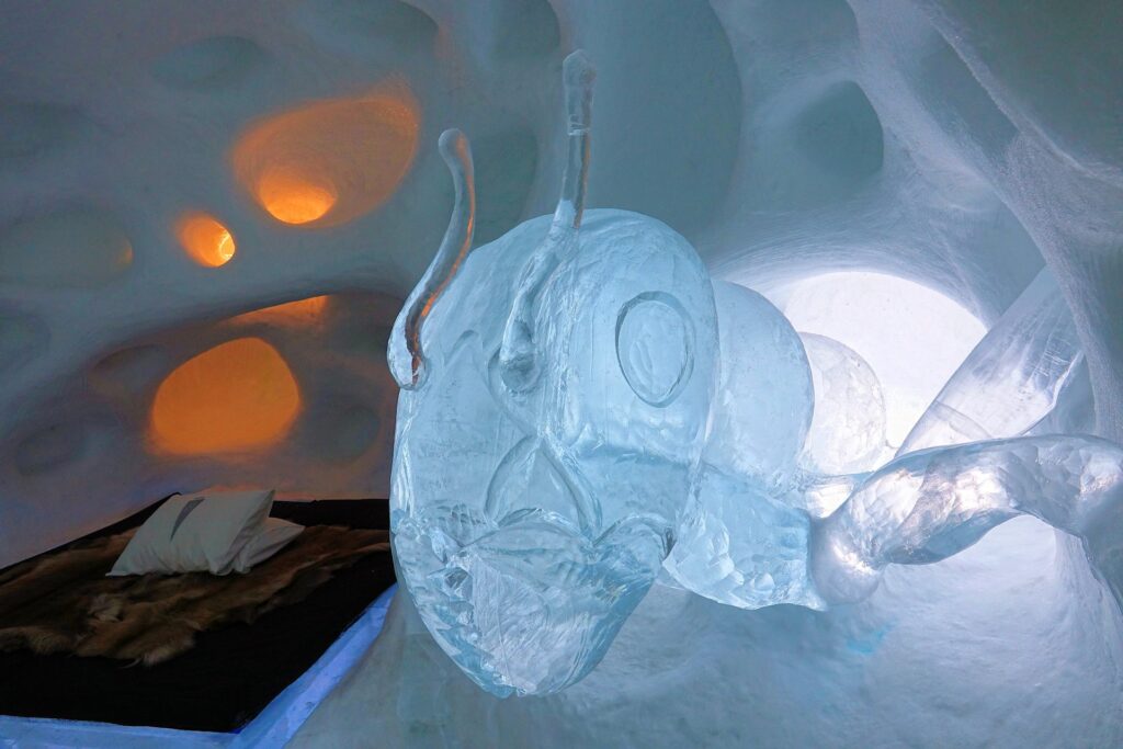 Photo of the antsy room Subterranean at the Icehotel in Jukkasjärvi, Sweden.