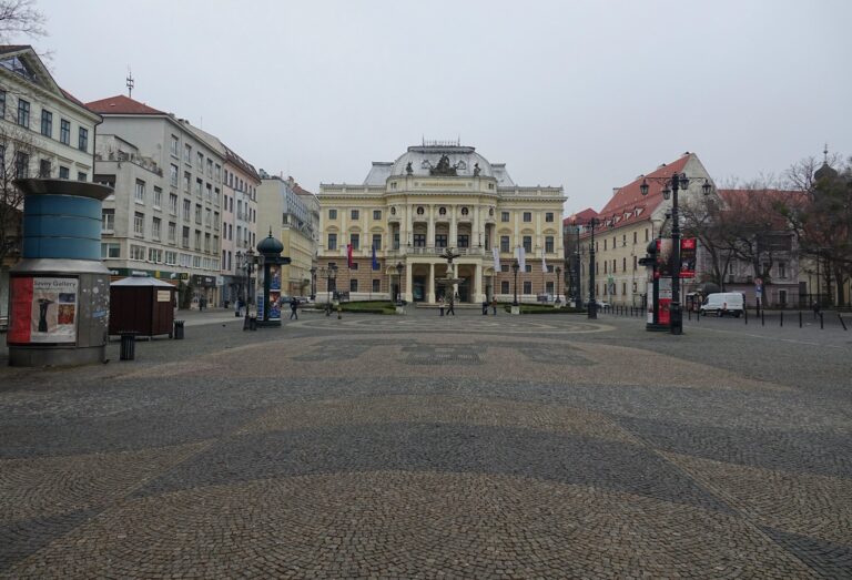 Photo of Slovakia's National Theatre in Bratislava.