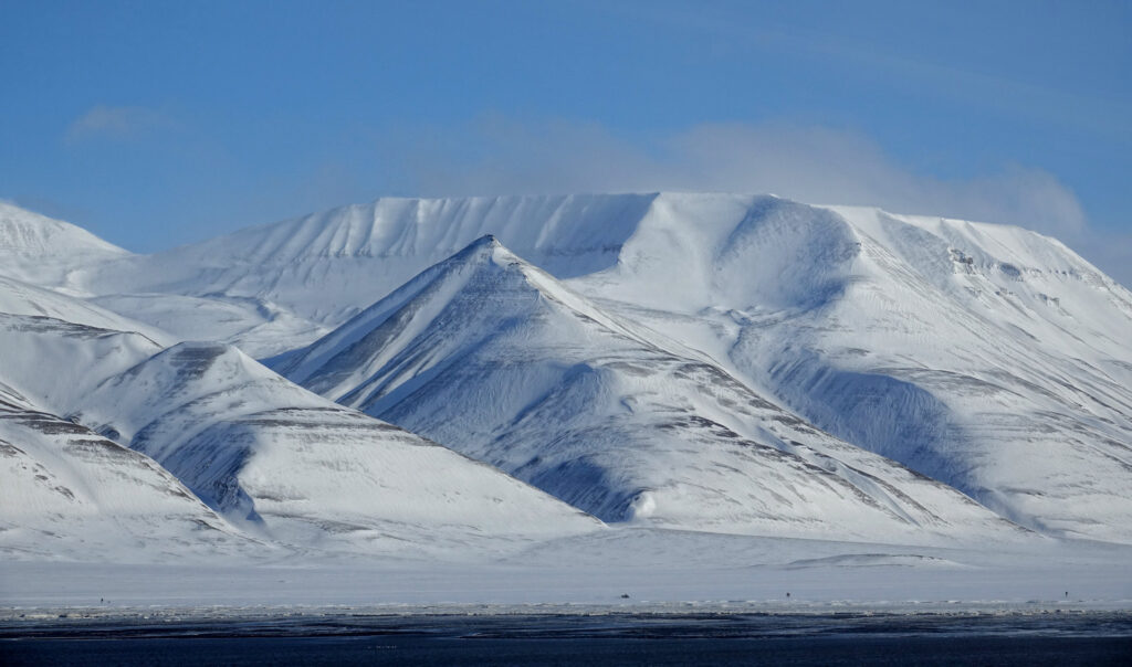 Photo of Tenoren and Operafjellet mountains near Longyearbyen, Svalbard.