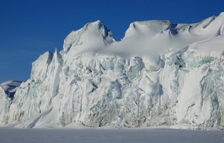 Photo of glacier that looks like some kind of cake.