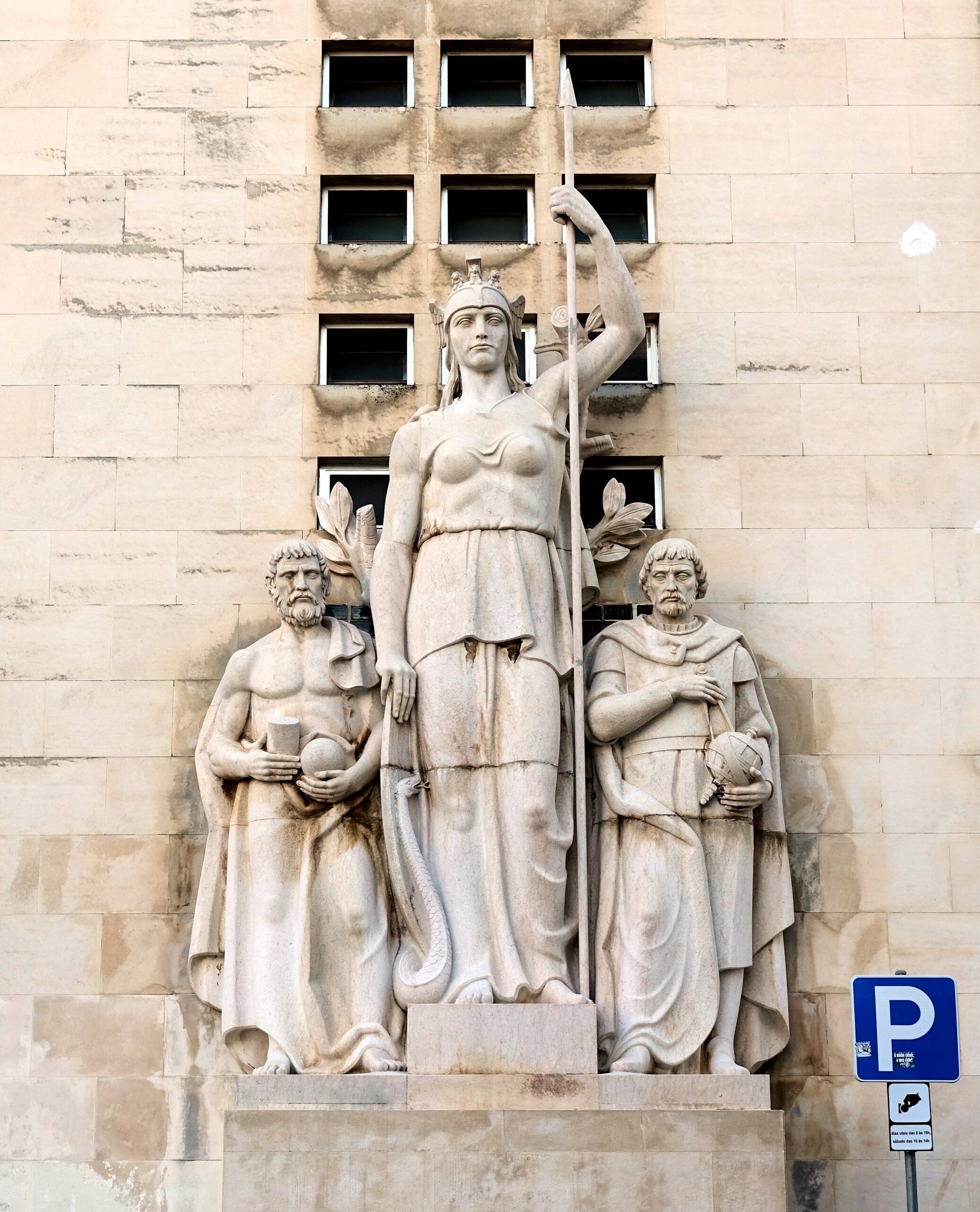 Photo of science heroes statue in Coimbra, Portugal.