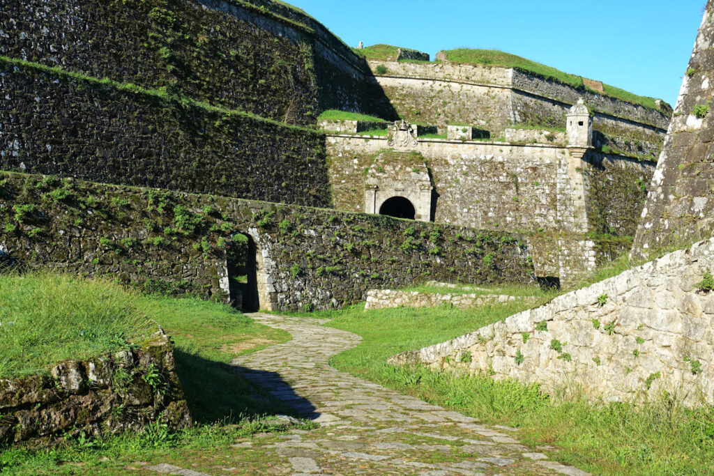 Photo from the labyrinth of paths and portals between the fortress of Valença and the rest of the world.