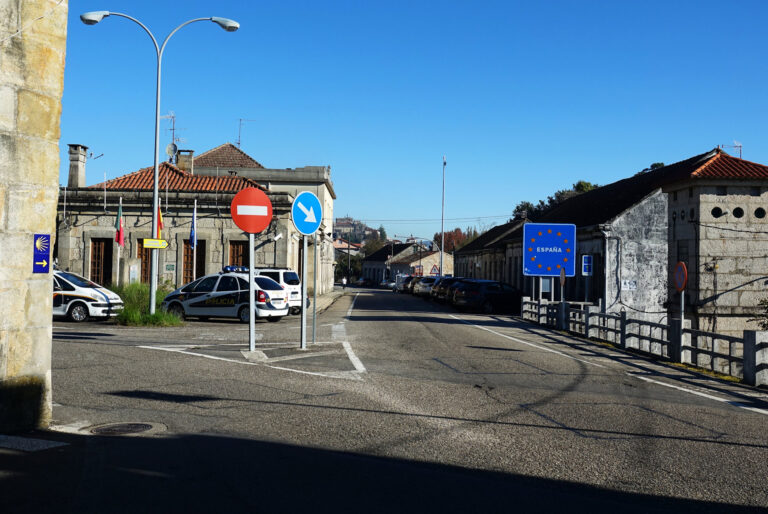 Photo of the very informal border crossing between Portugal and Spain, entering from Valença and into Tui.