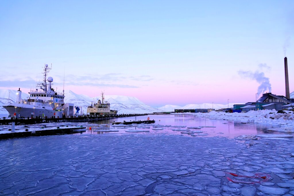 Photo of pancake ice in the port of Longyearbyen, Norway